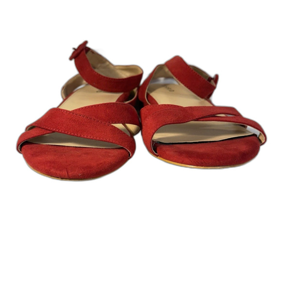 Torrid Womens Sz 10 WIDE Red Cross Toe Mini Block Heel Ankle Wrap Suede - Picture 5 of 9